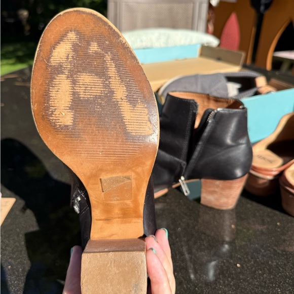 Madewell Black Leather Ankle Boots 9.5 - Picture 5 of 6